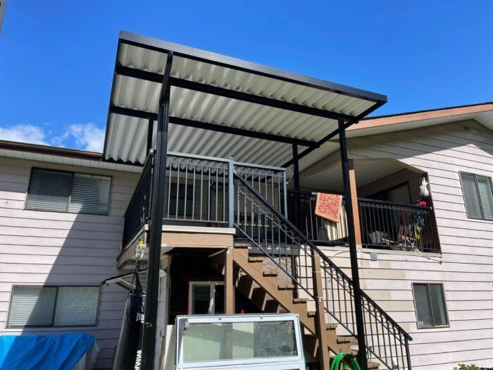 15′ x 10′ Aluminum and Polycarbonate Skylights Patio Cover