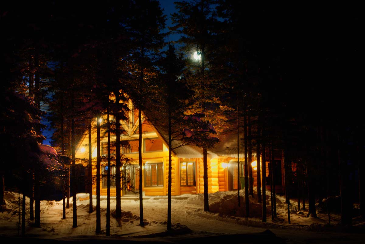 Log Cabin and Chalet Kits
