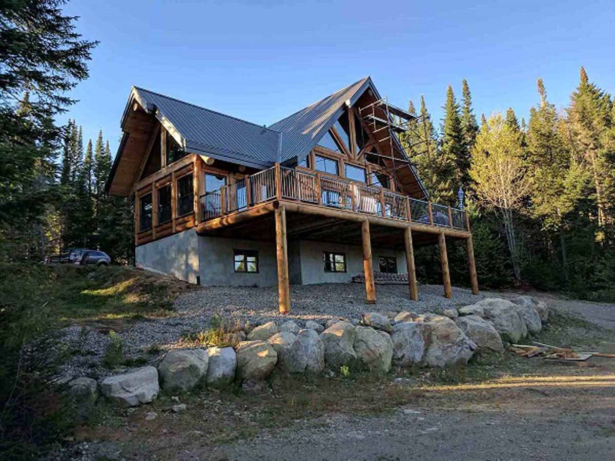 Log Cabin and Chalet Kits
