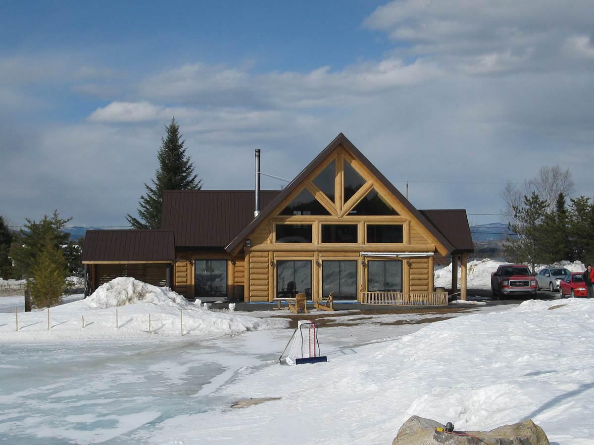 Log Cabin and Chalet Kits