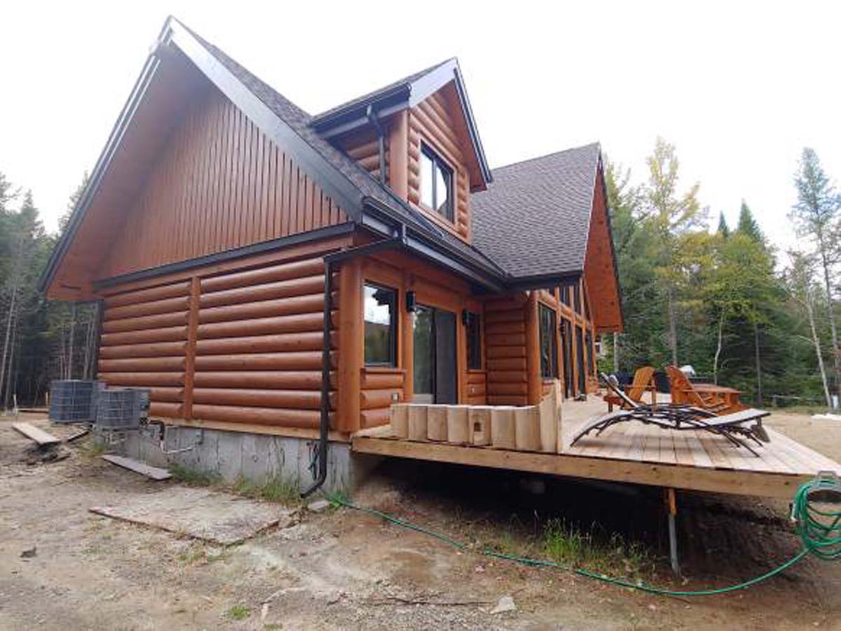 Log Cabin and Chalet Kits