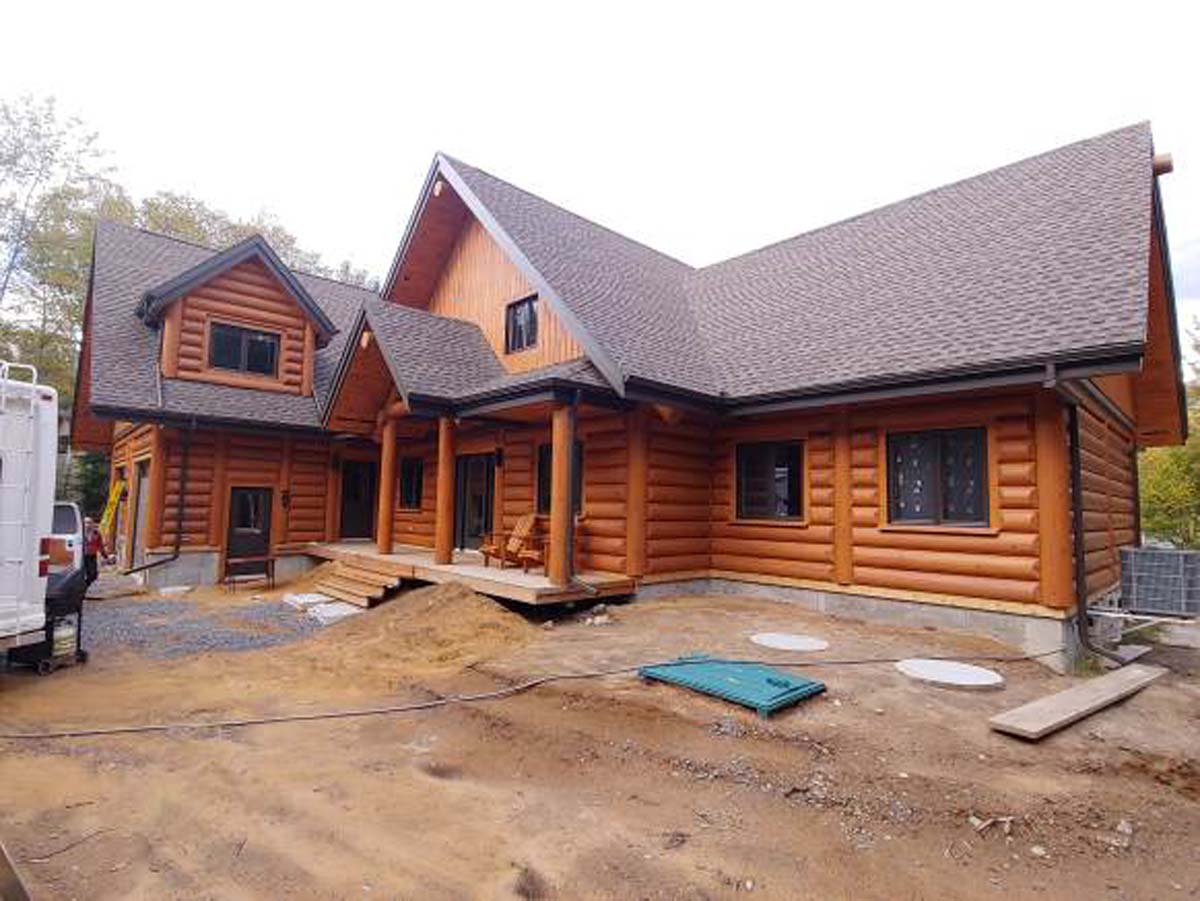 Log Cabin and Chalet Kits